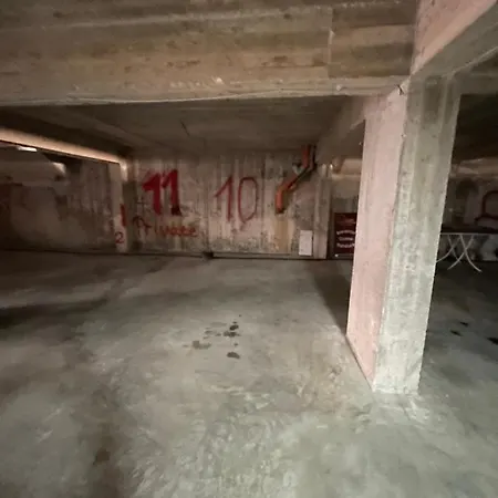 Santa 아파트 Sarandë